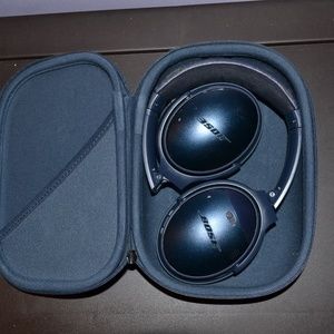 Used Bose QC 35 Blue limited edition over ear headphones